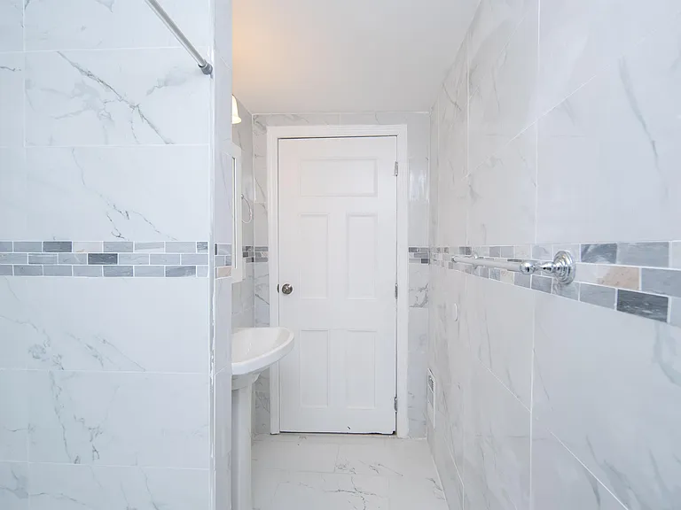 2326 15th St #2 — Photo 10