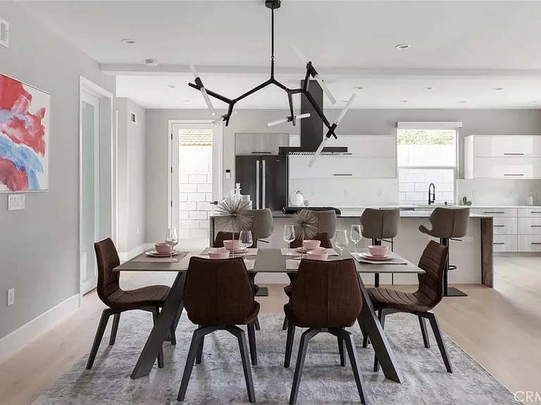 4731 Topanga Canyon Blvd — Photo 5