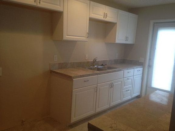 4th image of 25204 Starr St