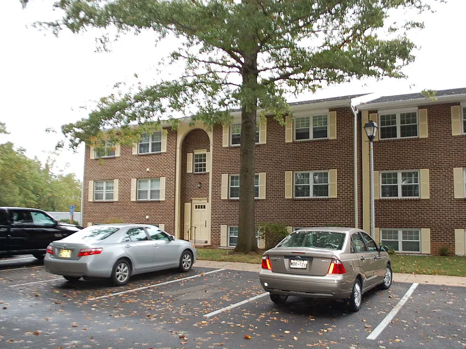 110 Seevue Ct #C