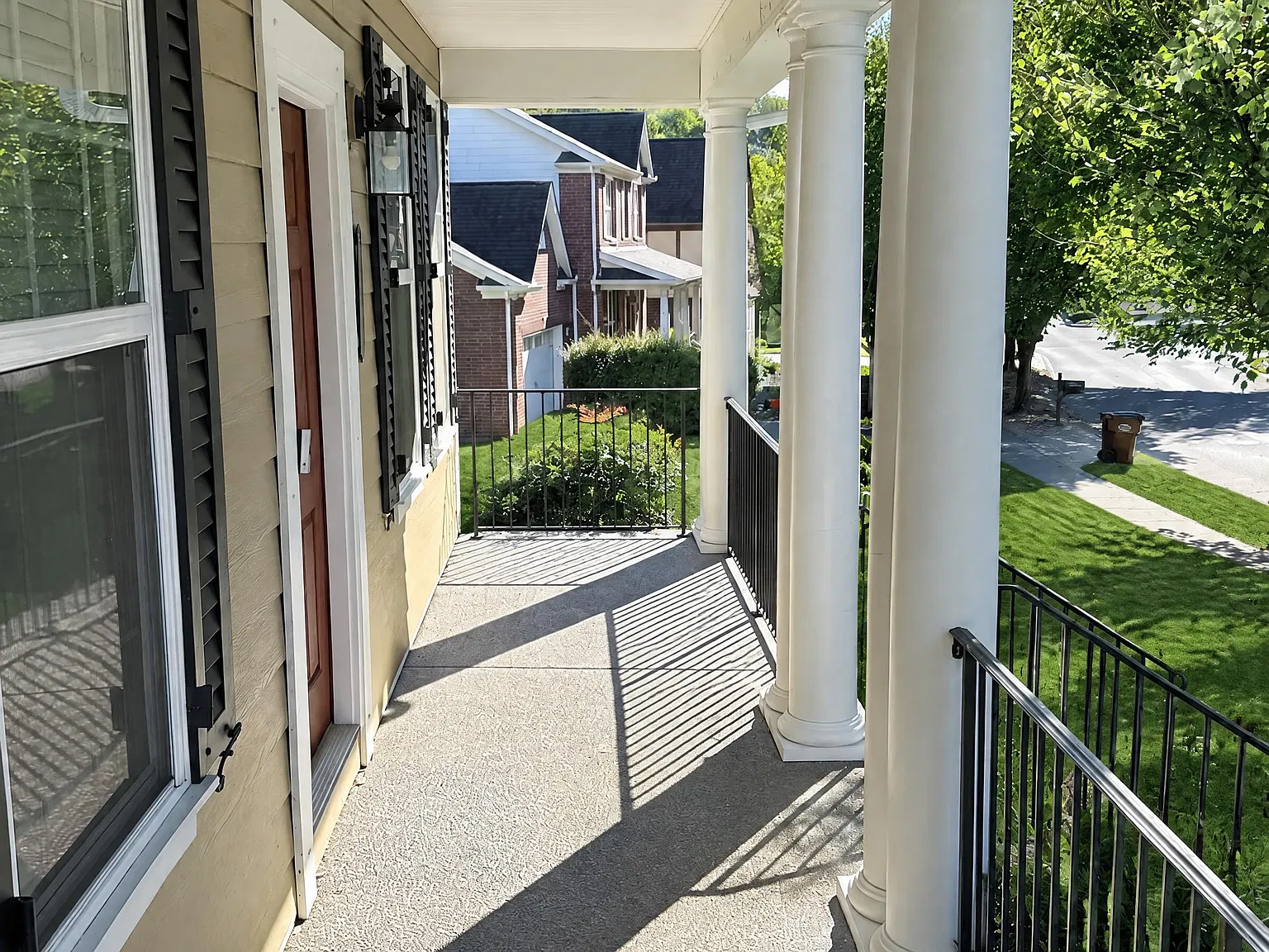 4 bed, 2.5 bath, 2684 sqft, $3,100 — Photo 3