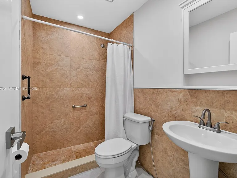 4530 SW 143rd Pl — Photo 33