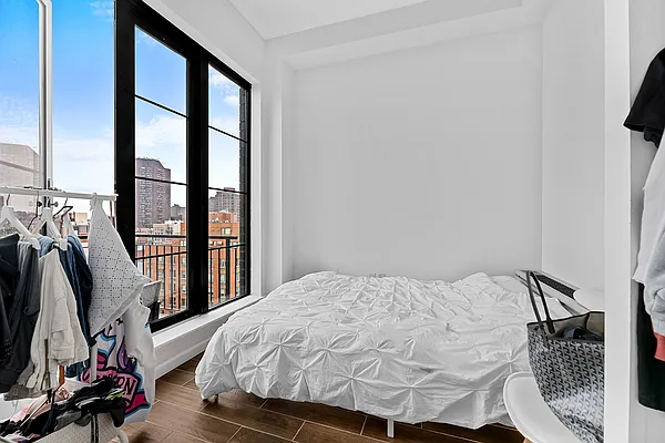 Rented by REAL New York | media 28