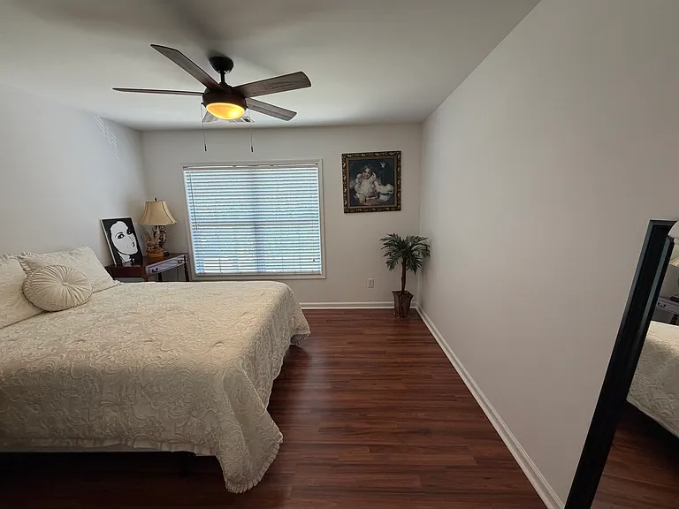 1927 Longmont Dr — Photo 15