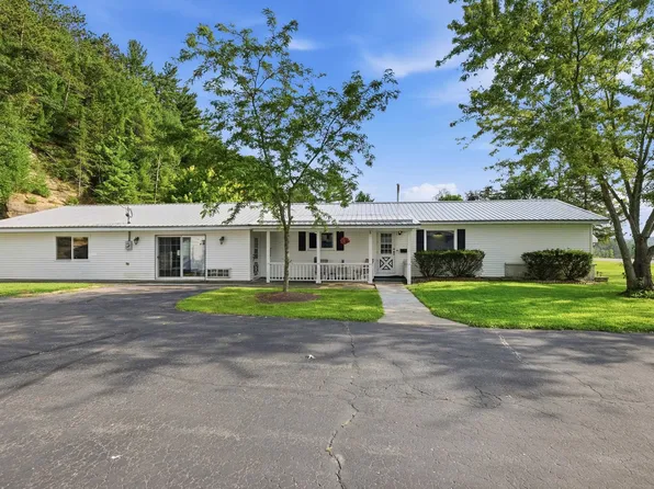 630 Center St, Wonewoc, WI 53968
