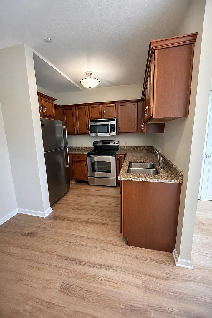 Bright & Spacious 1BR Apartment in Trendy Downtown Bethlehem, PA — Photo 2
