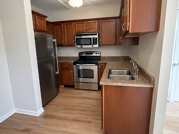 2nd image of 2 W Broad St #11