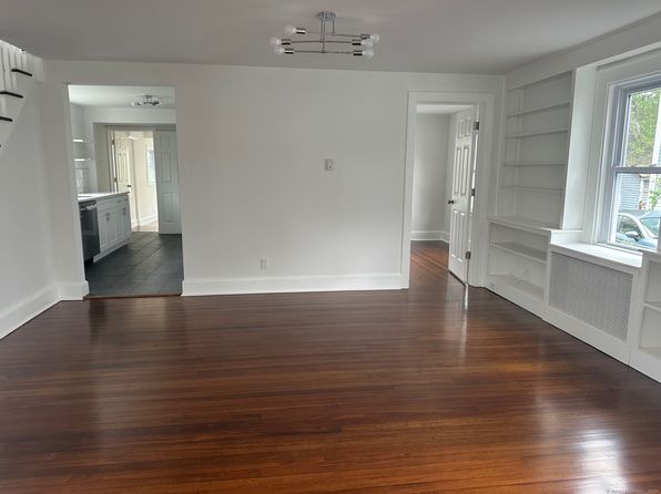 14 Sherman St, Stamford, CT 06902
