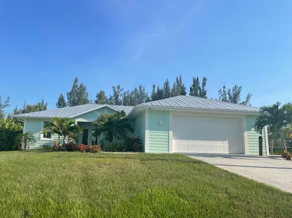 5235 Genesee Pkwy, Bokeelia, FL 33922