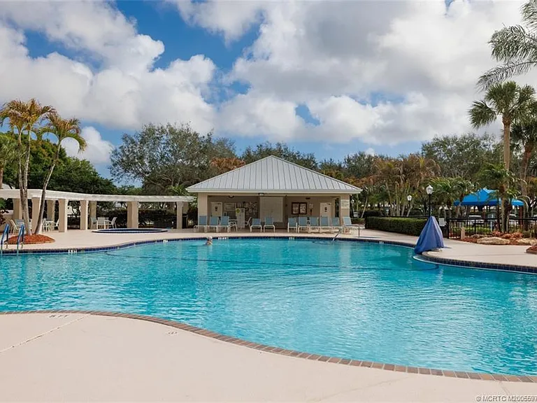 2198 SW Mayflower Dr — Photo 45