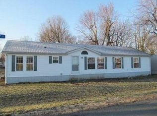 660 S Broadway, Breese, IL 62230