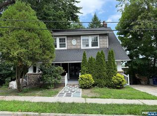110 Romaine Pl, Leonia, NJ 07605