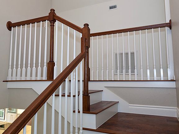 4th image of 7701 Creekbluff Dr