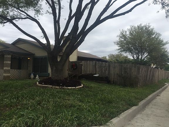 2nd image of 3602 Candlerock Cir