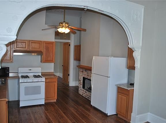 4th image of 826 N Dupre St