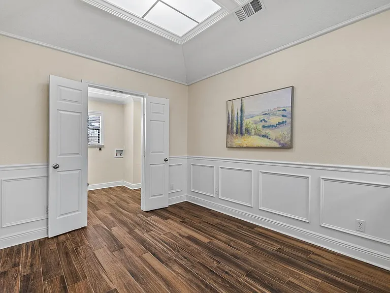 1400 Oak Hollow Dr — Photo 15