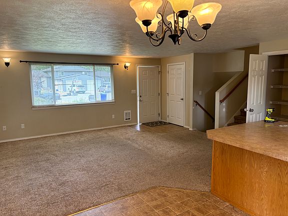 5th image of 2714 N Perrine Ct #1