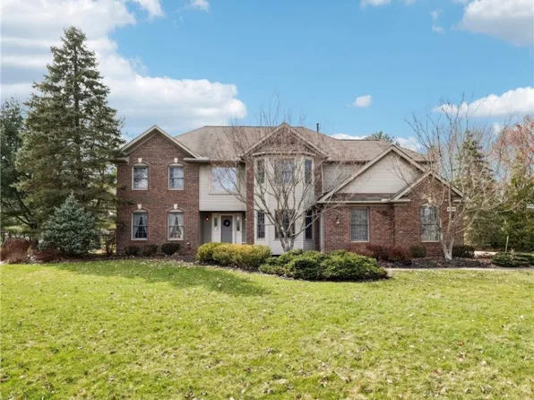 8900 Chaucer Blvd, Broadview Heights, OH 44147