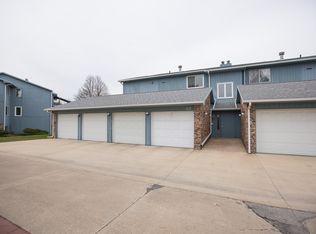 123 Southbrooke Dr APT 3, Waterloo, IA 50702