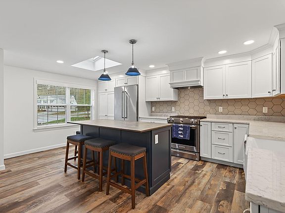 4th image of 160 Millbrooke Farm Drive #160