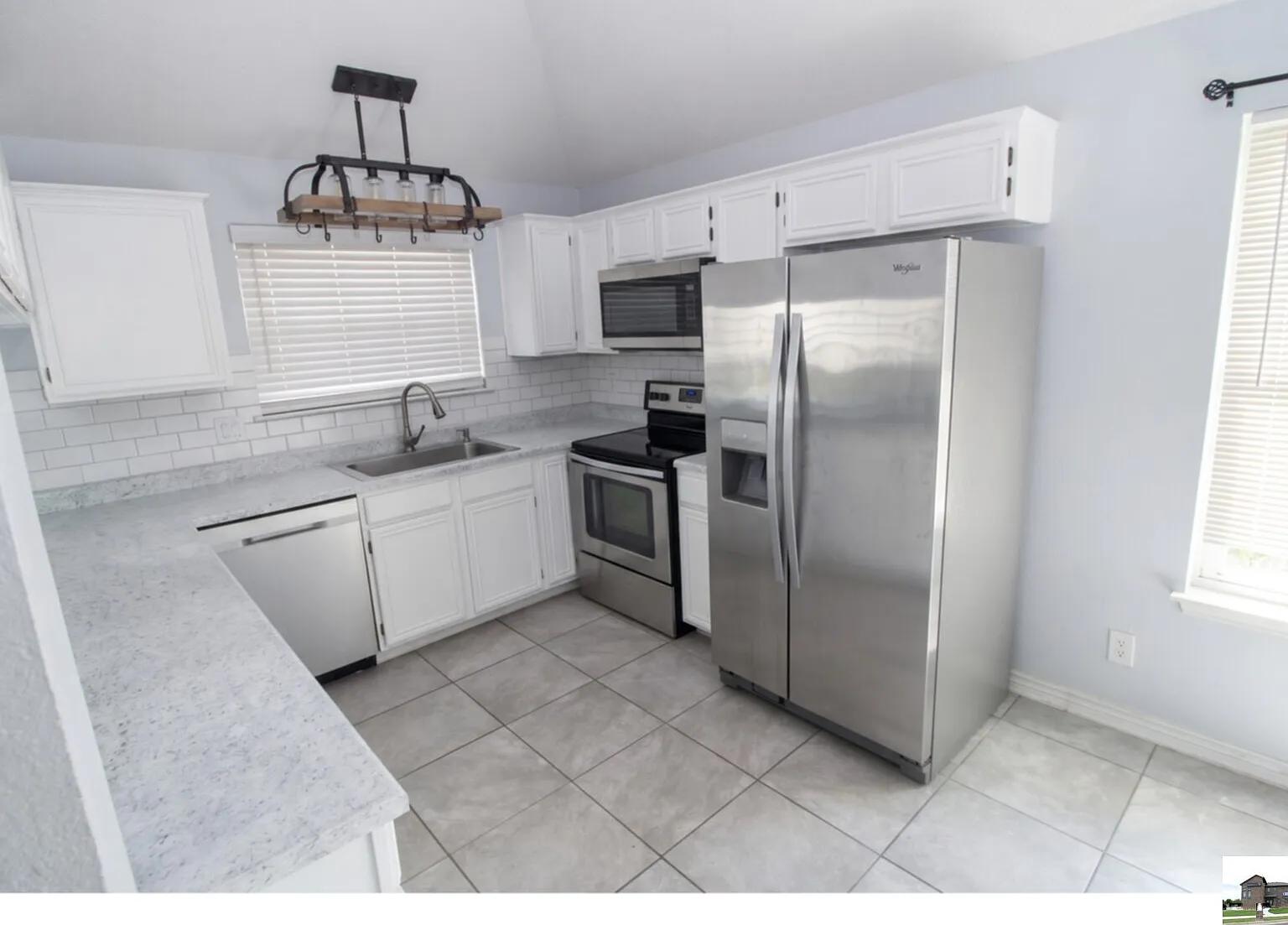 3 bed, 2.0 bath, 1326 sqft, $1,500 — Photo 4