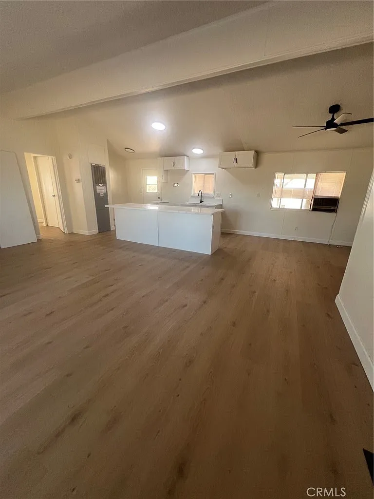 3 bed, 1340 sqft, $2,500 — Photo 4
