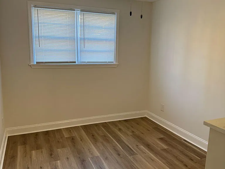 146 Fairlawn Dr — Photo 15