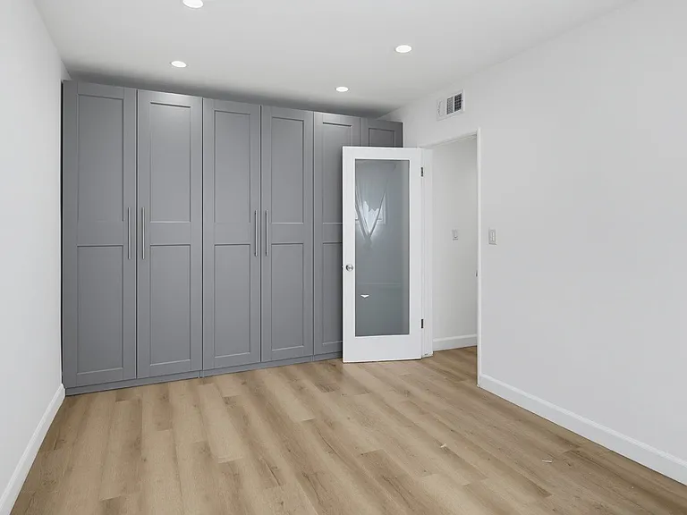 337 S Rexford Dr #8 — Photo 13