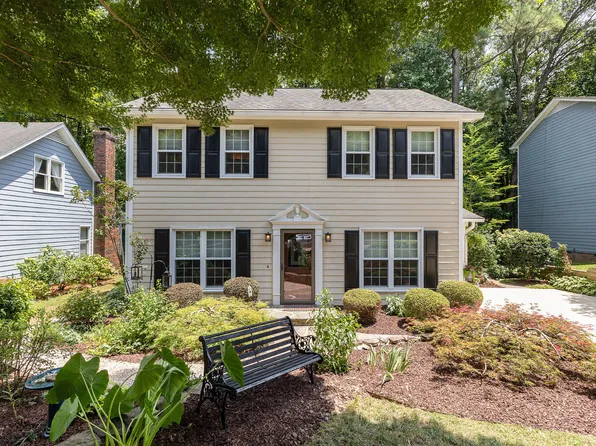 104 Reton Ct, Cary, NC 27513