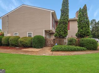548 Picketts Bend Cir, Marietta, GA 30008