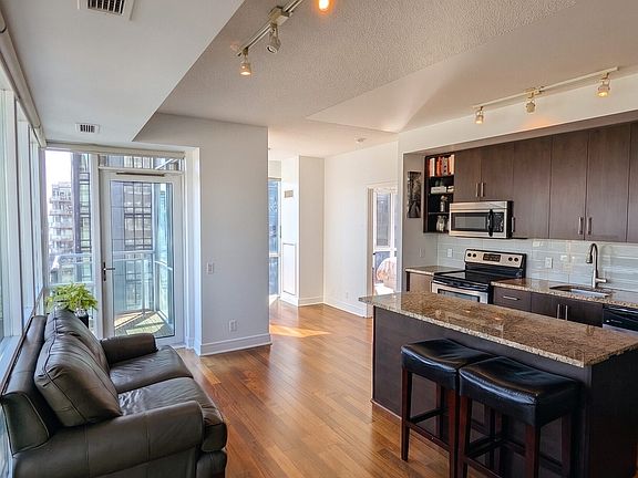 2nd image of 116 George St #N1202