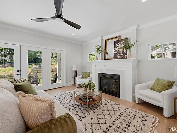 3rd image of 140 W Sarah Ave