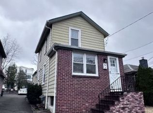 77 Rector St, Millburn, NJ 07041
