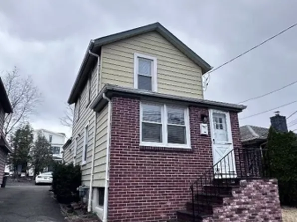 77 Rector St, Millburn, NJ 07041