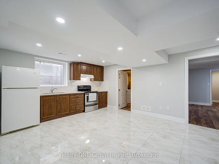 348 Britannia Ave E #BASEMENT — Photo 10