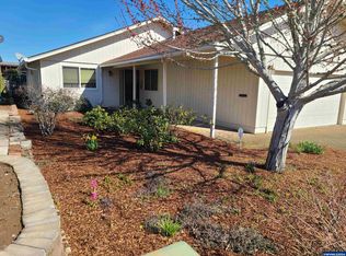 1989 Nut Tree Dr NW, Salem, OR 97304