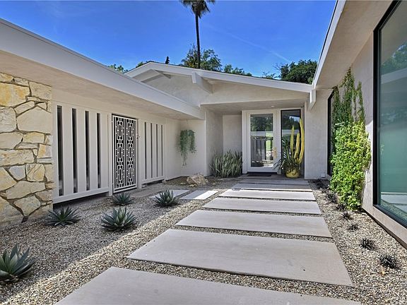 5th image of 3615 Green Vista Dr