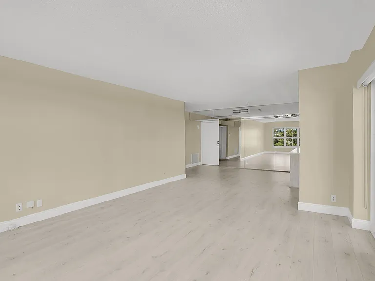 405 N Ocean Blvd #329 — Photo 17