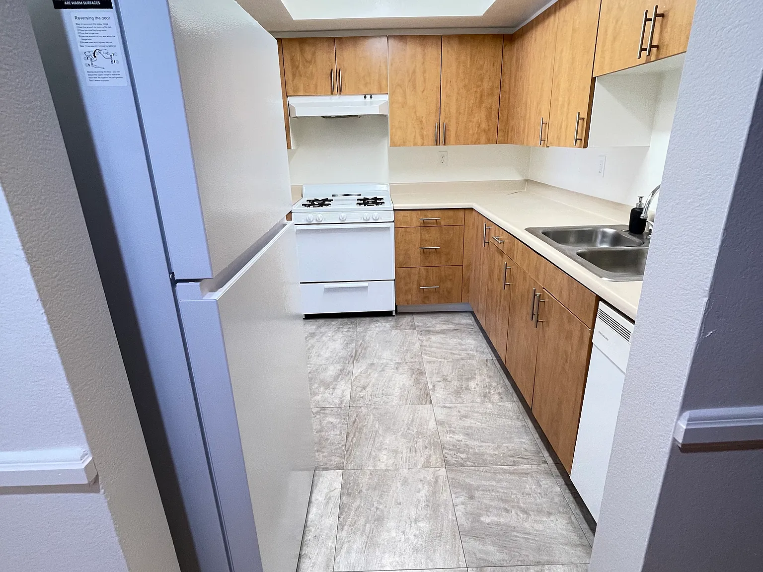 2 bed, 1100 sqft, $2,710 — Photo 4