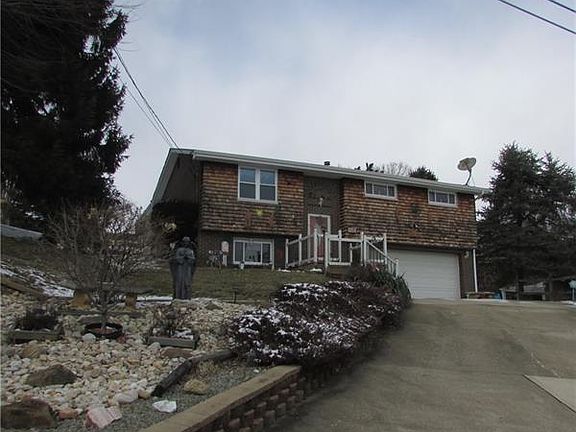 2nd image of 15 Dell Dr