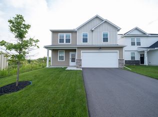 15083 Athgoe Dr, Rosemount, MN 55068