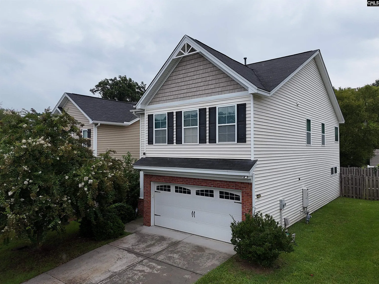 3 bed, 1861 sqft, $1,950 — Photo 2