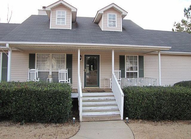 1st image of 390 Country Lake Dr