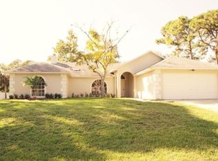 207 Neville Cir NE, Palm Bay, FL 32907