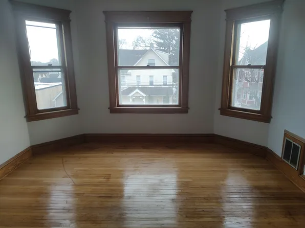 117 Winthrop St Floor 2, New Britain, CT 06052