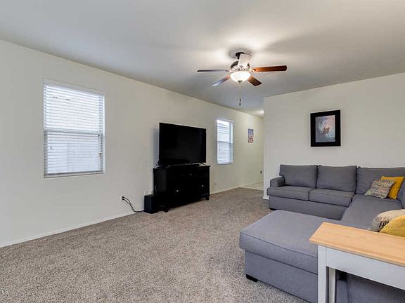 4th image of 3472 N 300th Dr