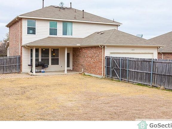 5th image of 3805 Laurel Crossing Dr