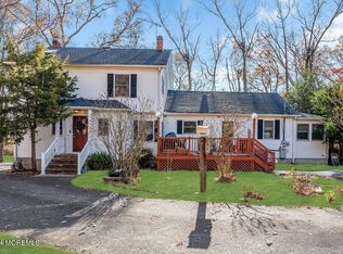 208 Pease Rd, Manalapan, NJ 07726