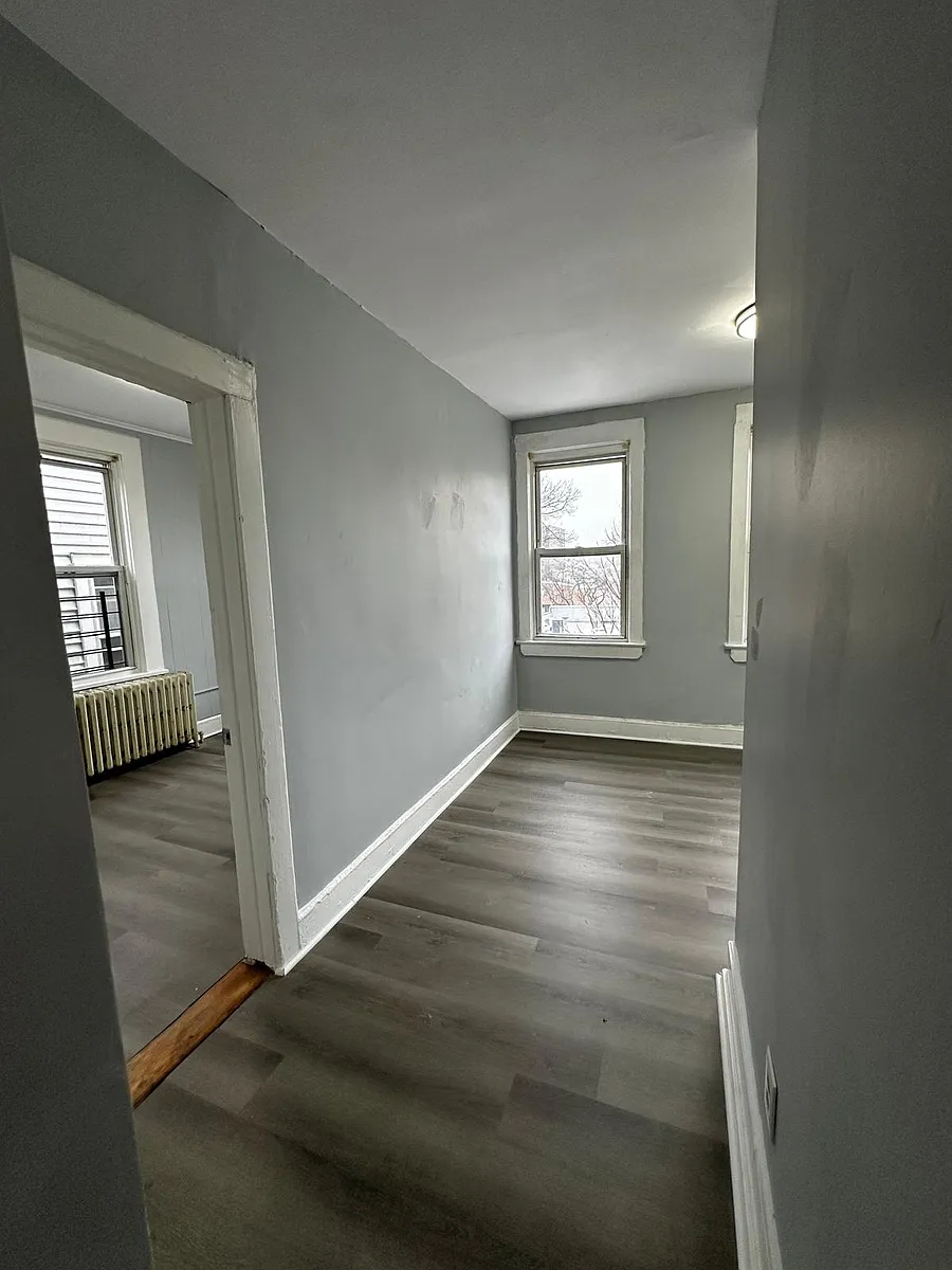 Building Photo - 125 N 5th Ave #2R