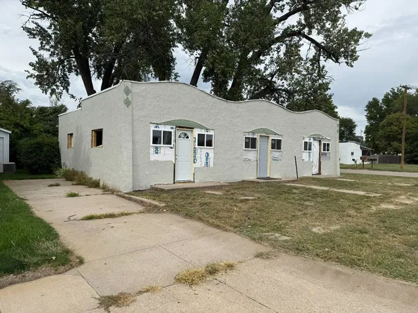 310 W 1st St, Oshkosh, NE 69154